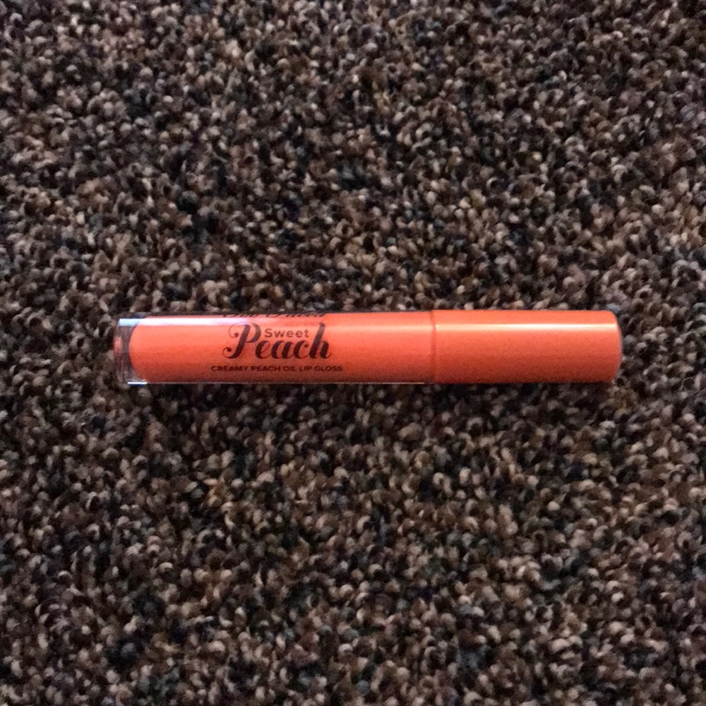 Too faced peach oil lipgloss